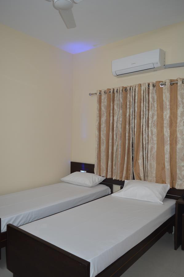 Sr Residency Hotel Tiruchirappalli Exterior photo