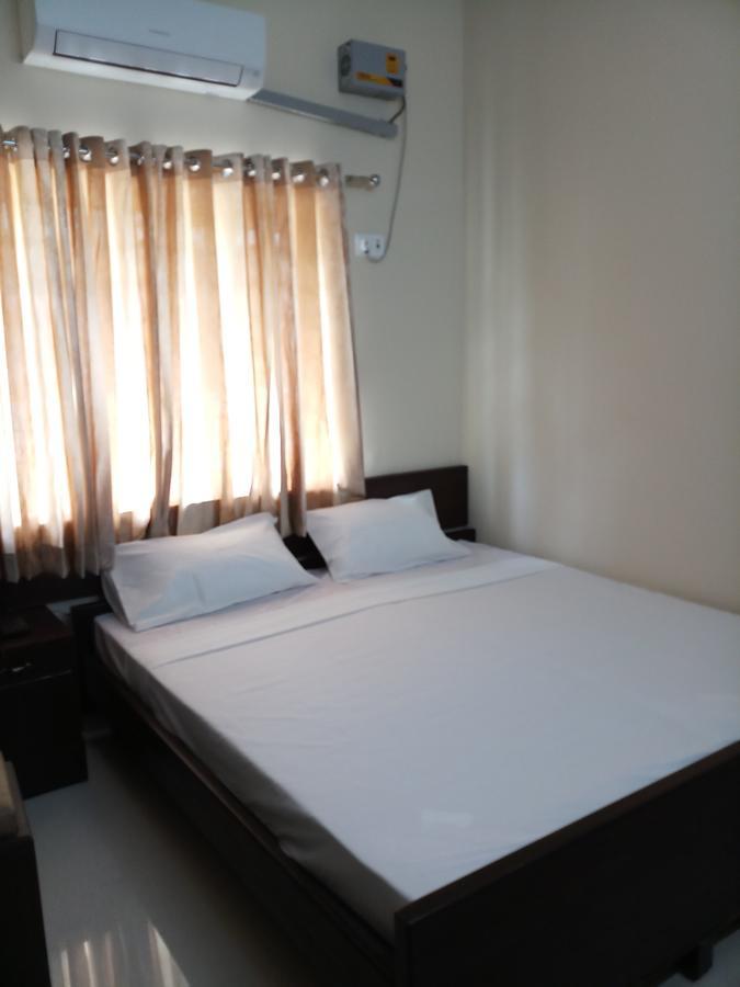 Sr Residency Hotel Tiruchirappalli Exterior photo